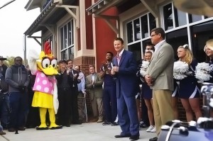 Zaxbys opening 700th location in Charlotte